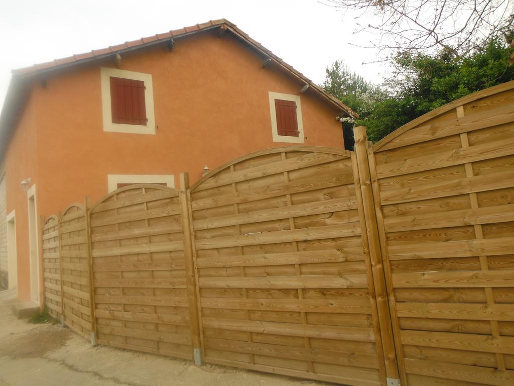 Appartement Le Romarin Mallemort Esterno foto