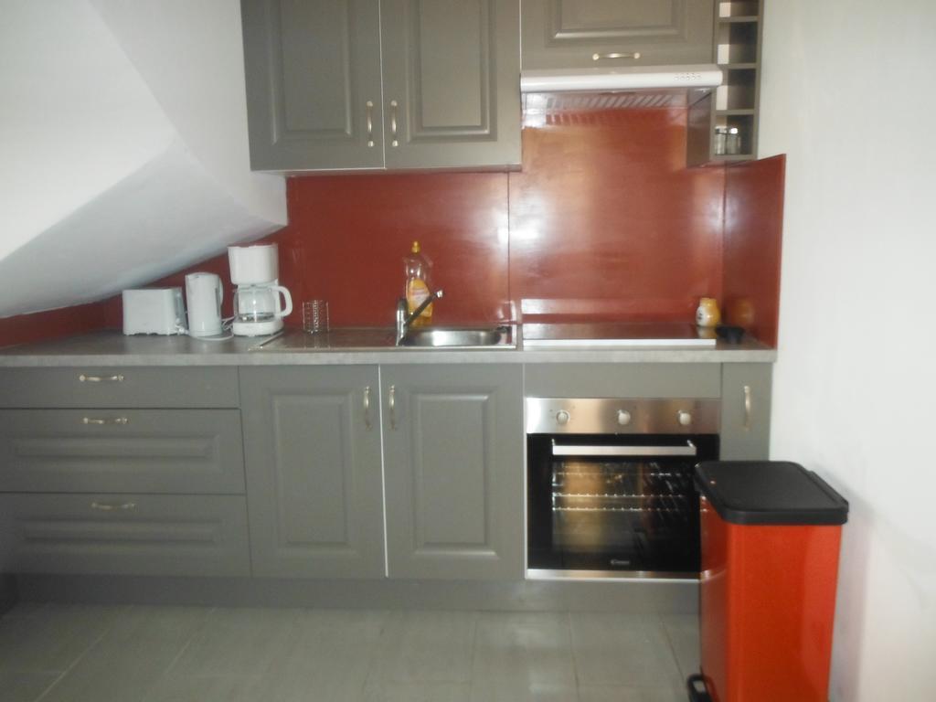 Appartement Le Romarin Mallemort Esterno foto
